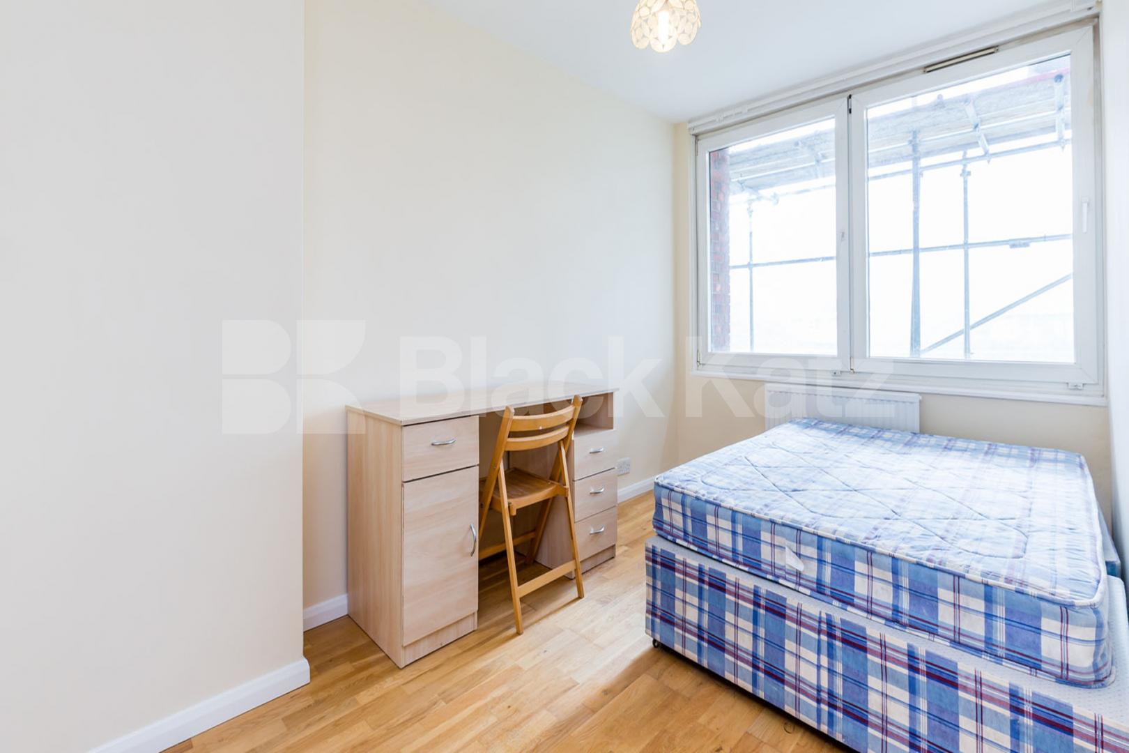 Arranged over 2 floors with 3 double bedrooms close to Kings cross Twyford Street, Kings Cross / Caledonian 