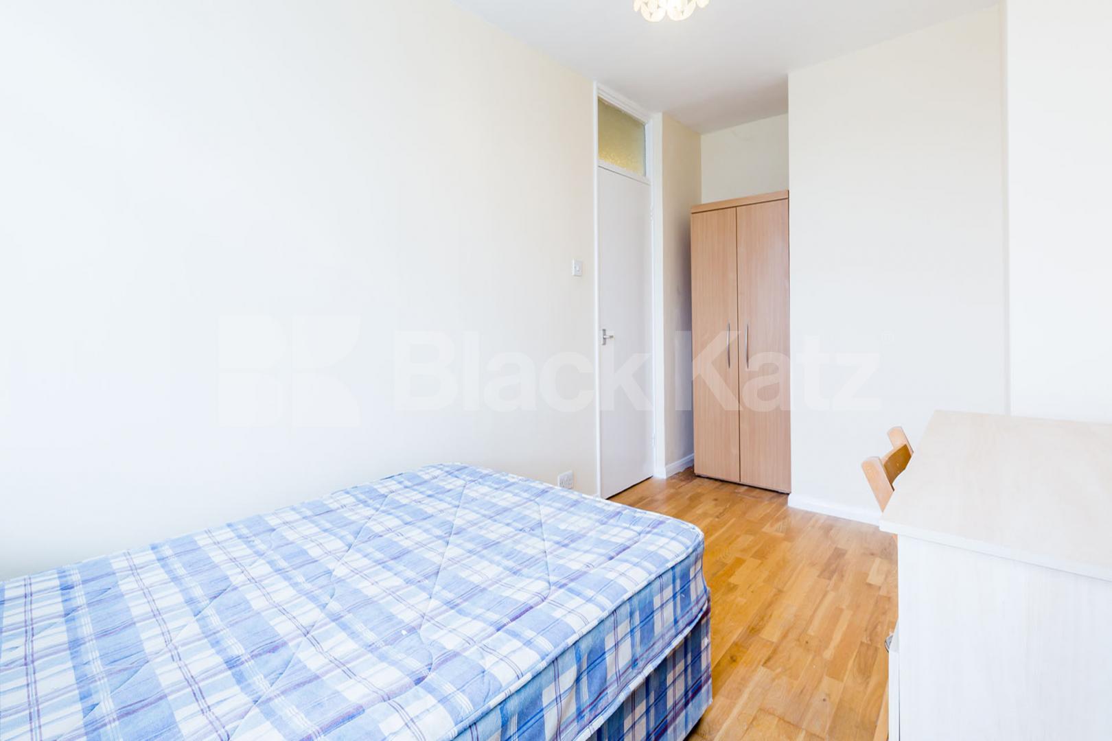 Arranged over 2 floors with 3 double bedrooms close to Kings cross Twyford Street, Kings Cross / Caledonian 