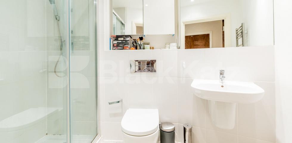 			Rent Inclusive of Heating And Hot Water , 1 Bedroom, 1 bath, 1 reception Apartment			  Park Road, Crouch End