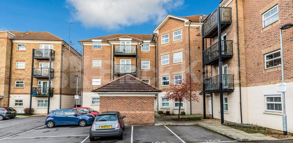 			New Instruction !, 2 Bedroom, 1 bath, 1 reception Apartment			 Gilson Place, Coppetts Road, Muswell Hill