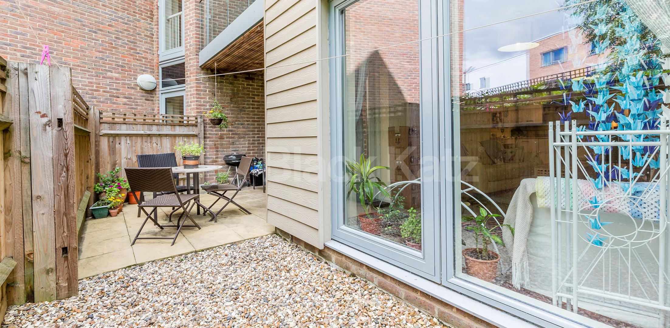 			Rent Inclusive of Heating And Hot Water , 1 Bedroom, 1 bath, 1 reception Apartment			  Park Road, Crouch End