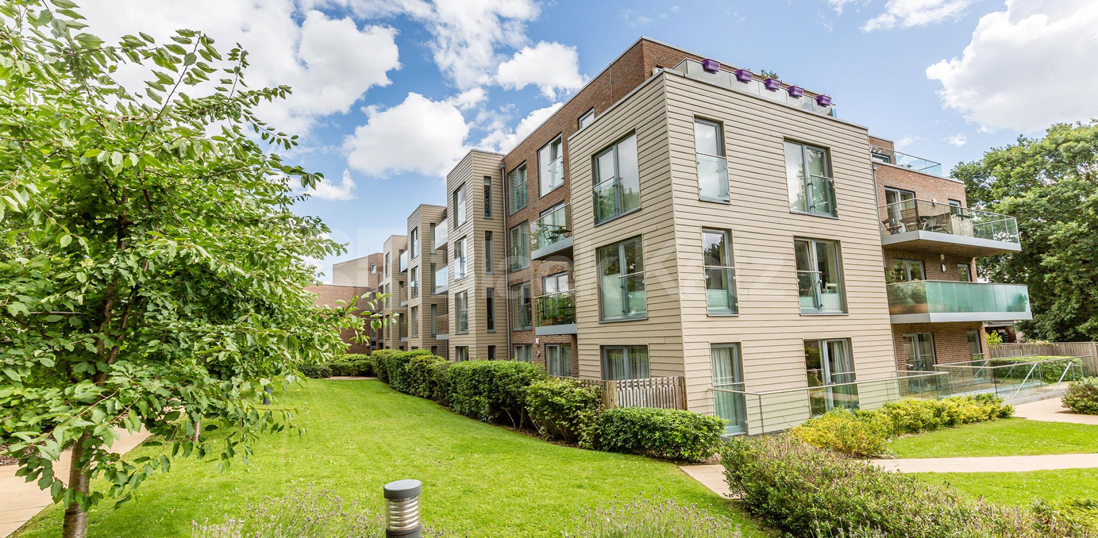 			Rent Inclusive of Heating And Hot Water , 1 Bedroom, 1 bath, 1 reception Apartment			  Park Road, Crouch End