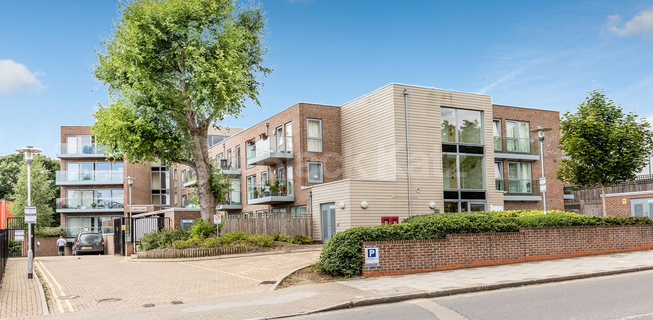 			Rent Inclusive of Heating And Hot Water , 1 Bedroom, 1 bath, 1 reception Apartment			  Park Road, Crouch End