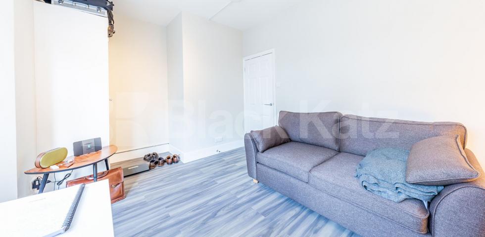 			GREAT 1 BEDROOM FLAT WITH PRIVATE PATIO GARDEN, 1 Bedroom, 1 bath, 1 reception Flat			 TEMPLE DWELLINGS-TEMPLE STREET, BETHNAL GREEN-HACKNEY-LONDON FIELDS