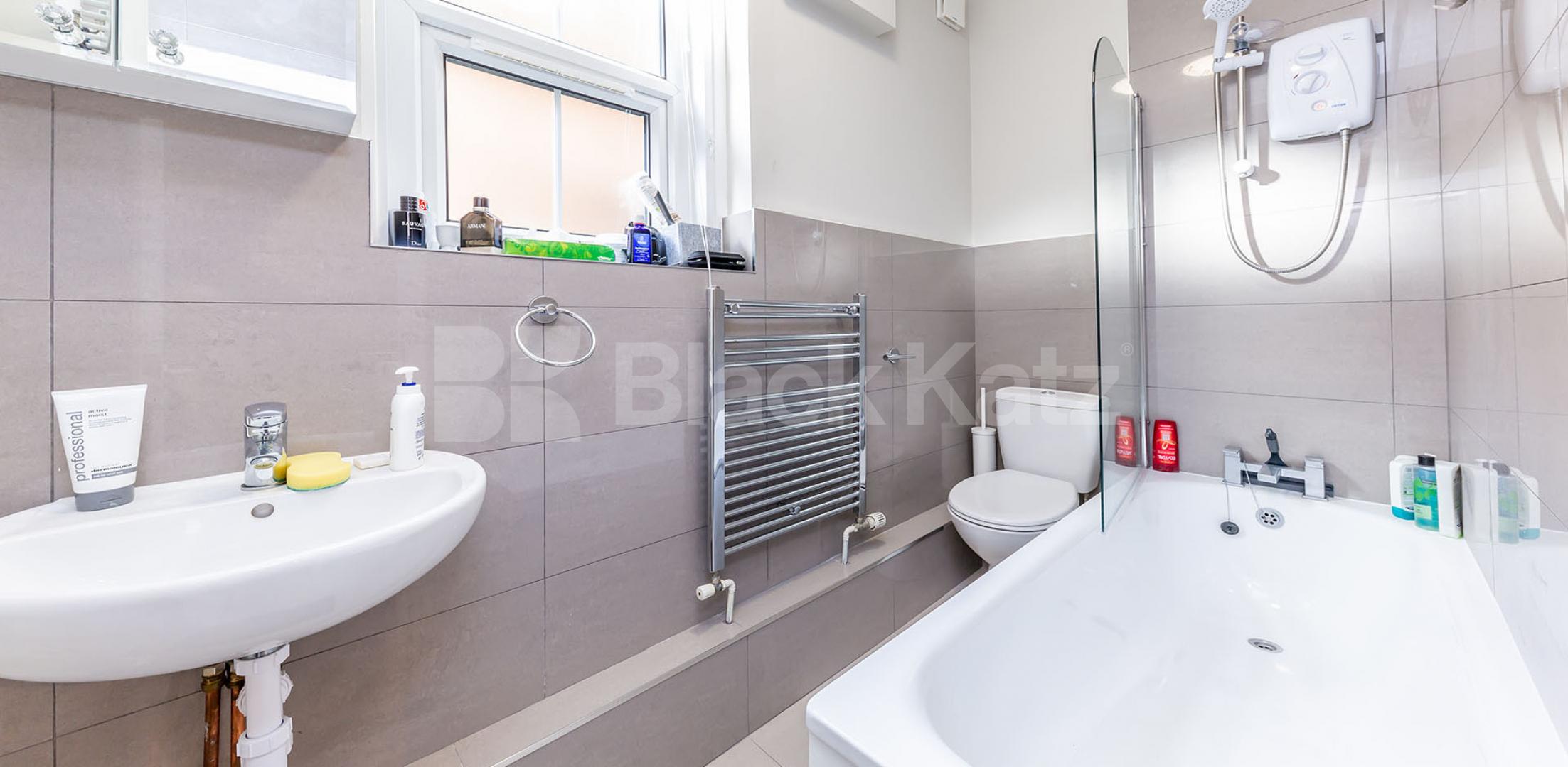 			GREAT 1 BEDROOM FLAT WITH PRIVATE PATIO GARDEN, 1 Bedroom, 1 bath, 1 reception Flat			 TEMPLE DWELLINGS-TEMPLE STREET, BETHNAL GREEN-HACKNEY-LONDON FIELDS