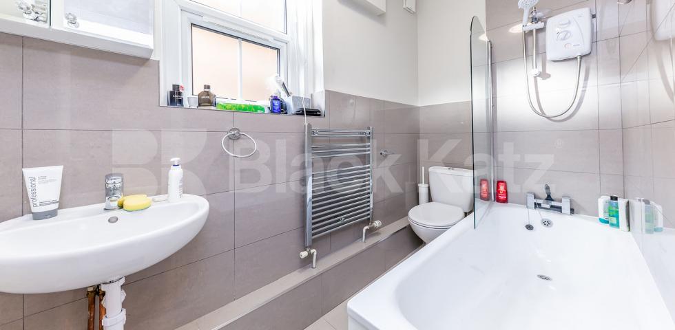 			GREAT 1 BEDROOM FLAT WITH PRIVATE PATIO GARDEN, 1 Bedroom, 1 bath, 1 reception Flat			 TEMPLE DWELLINGS-TEMPLE STREET, BETHNAL GREEN-HACKNEY-LONDON FIELDS