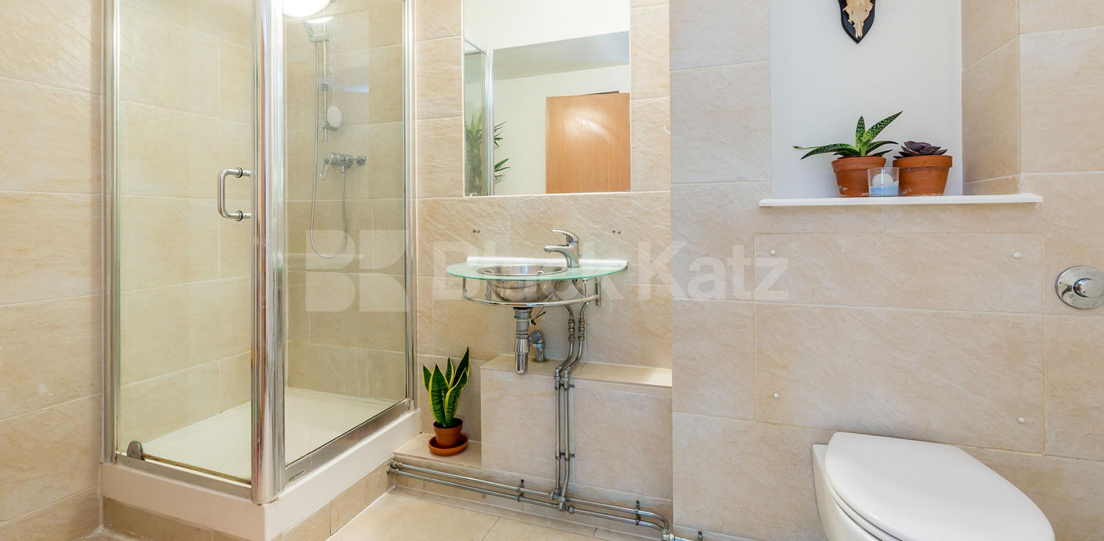 			STUNNING SPACIOUS STUDIO, Studio Apartment, 1 bath, 1 reception Flat			 ABILITY VIEW-KINGSLAND ROAD E2, DALSTON-HAGGERSTON