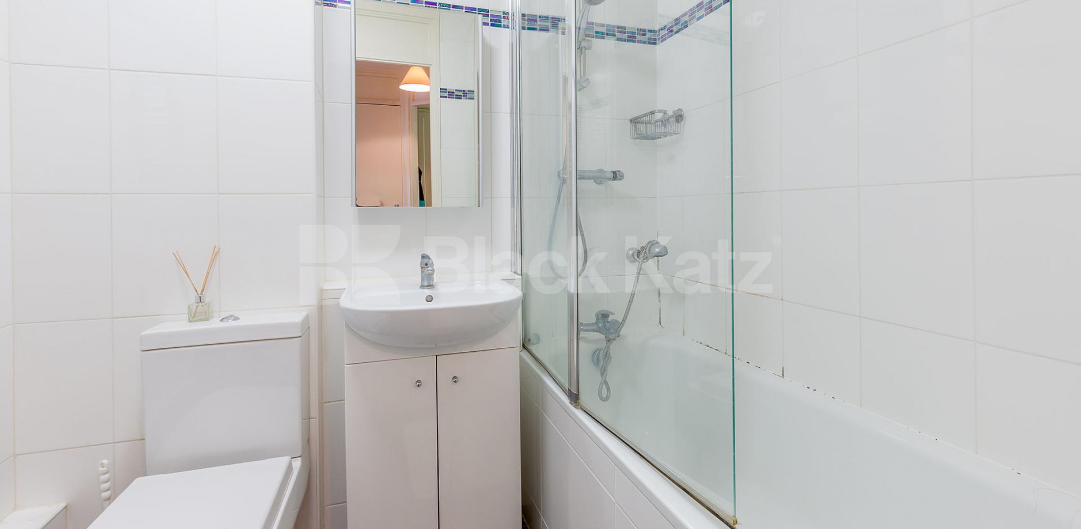 			NEW INSTRUCTION!, 1 Bedroom, 1 bath, 1 reception Flat			 Fonthill Road, FINSBURY PARK