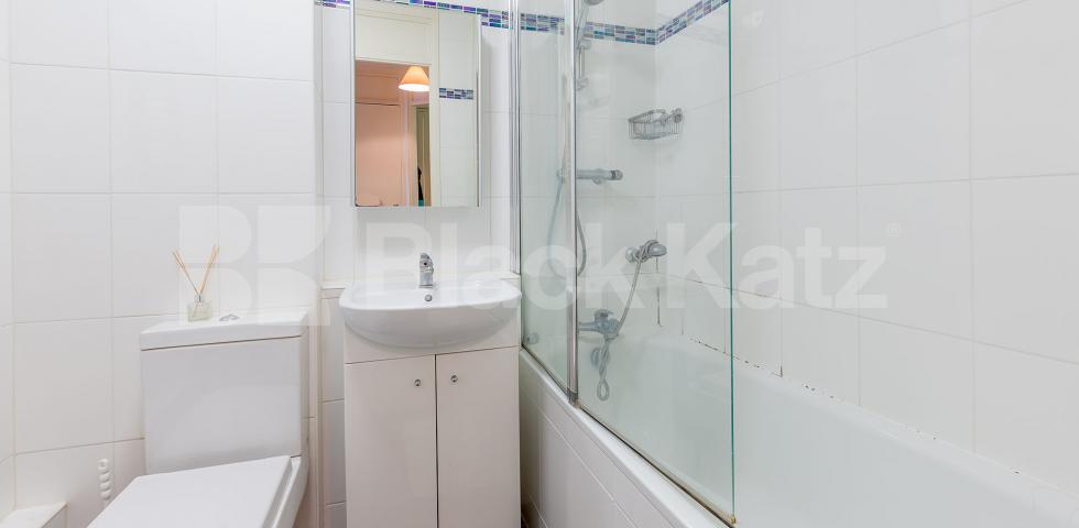 			NEW INSTRUCTION!, 1 Bedroom, 1 bath, 1 reception Flat			 Fonthill Road, FINSBURY PARK