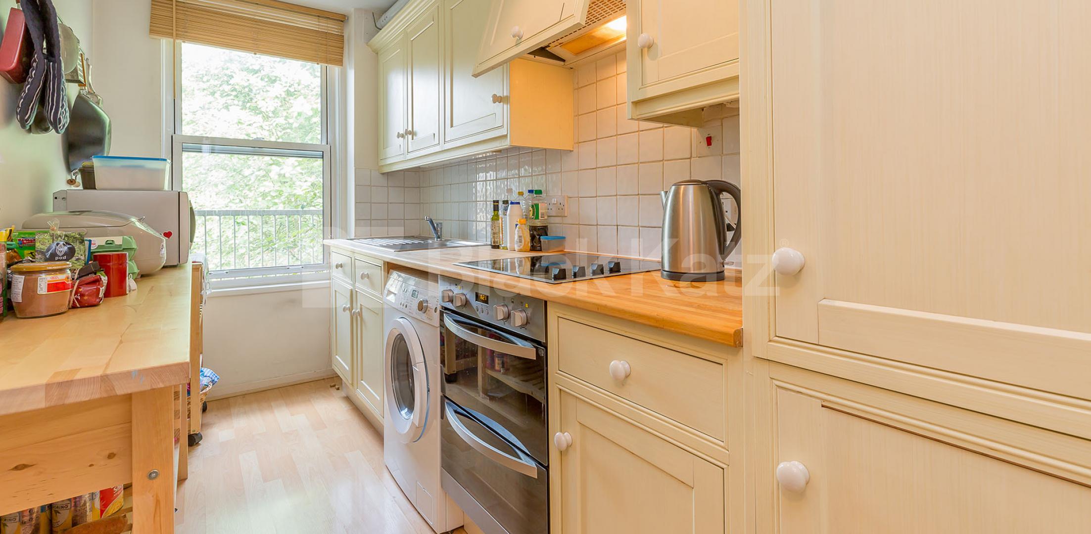Cosy 1 bedroom property located in the Hillmarton Conservation area Hungerford Road, ISLINGTON