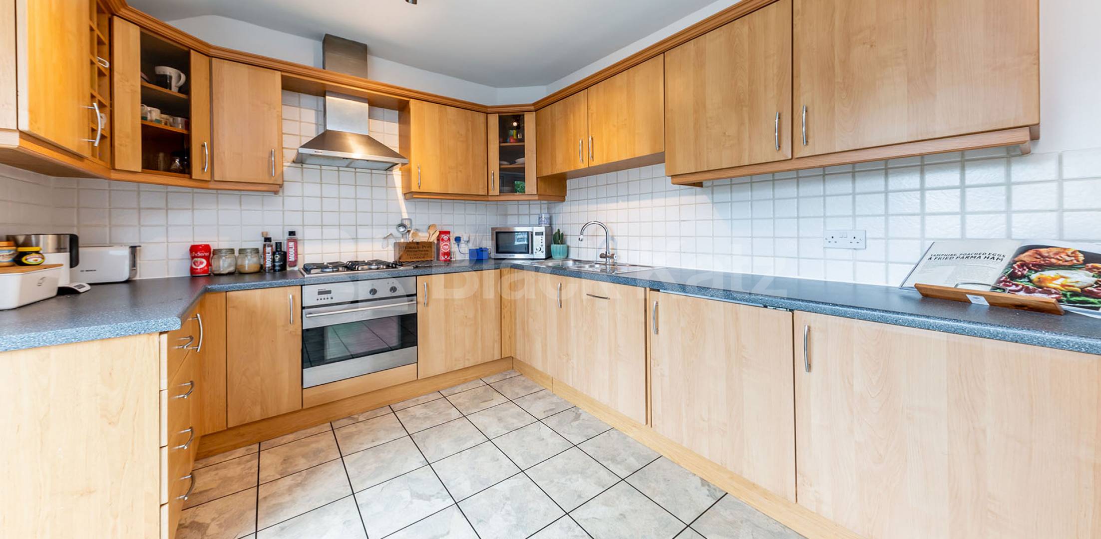 			New Instruction! Private huge roof terrace!, 2 Bedroom, 1 bath, 1 reception Flat			 Milton Road, Highgate, N6, Highgate / Crouch End / Archway