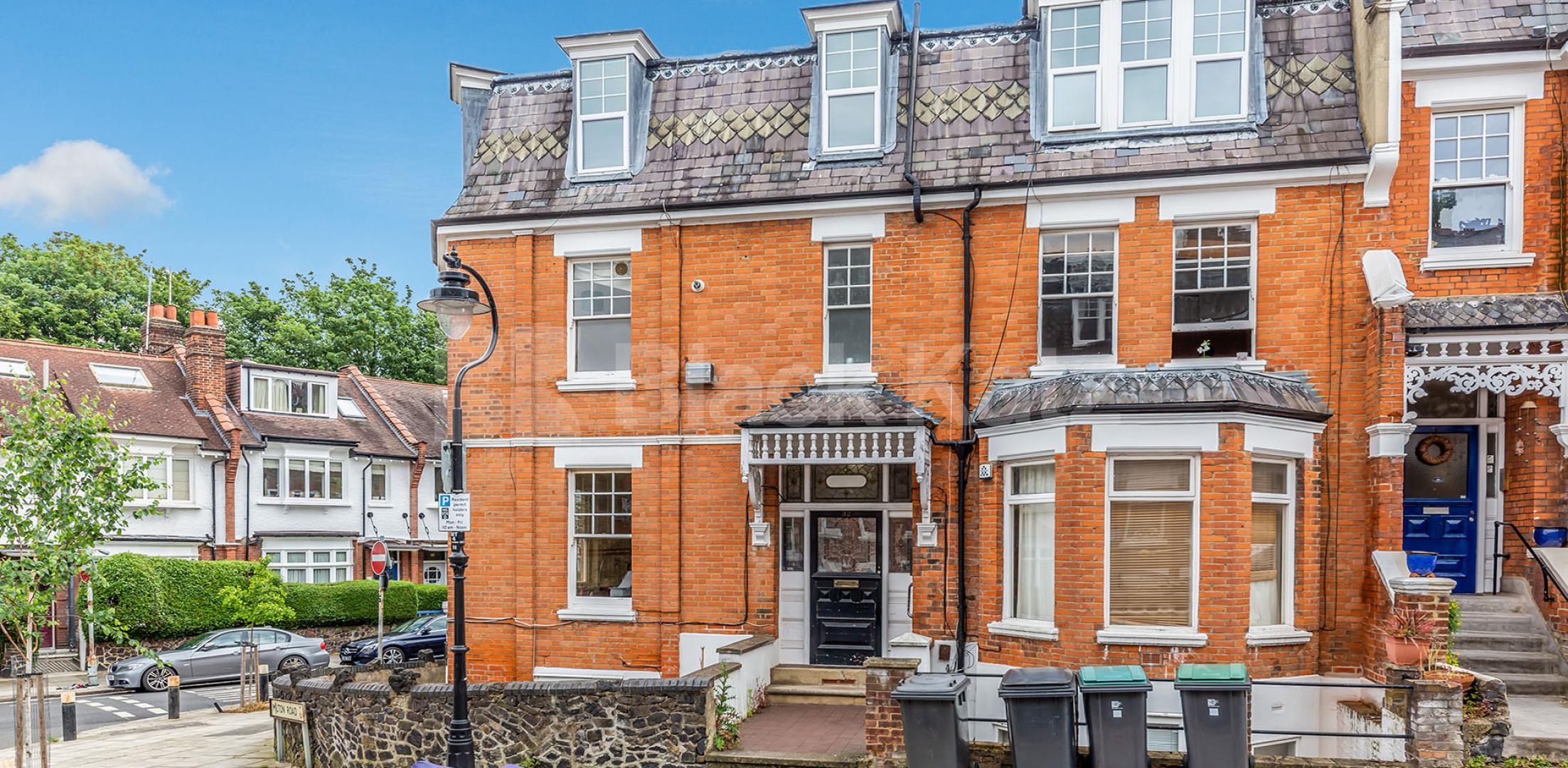 			New Instruction! Private huge roof terrace!, 2 Bedroom, 1 bath, 1 reception Flat			 Milton Road, Highgate, N6, Highgate / Crouch End / Archway