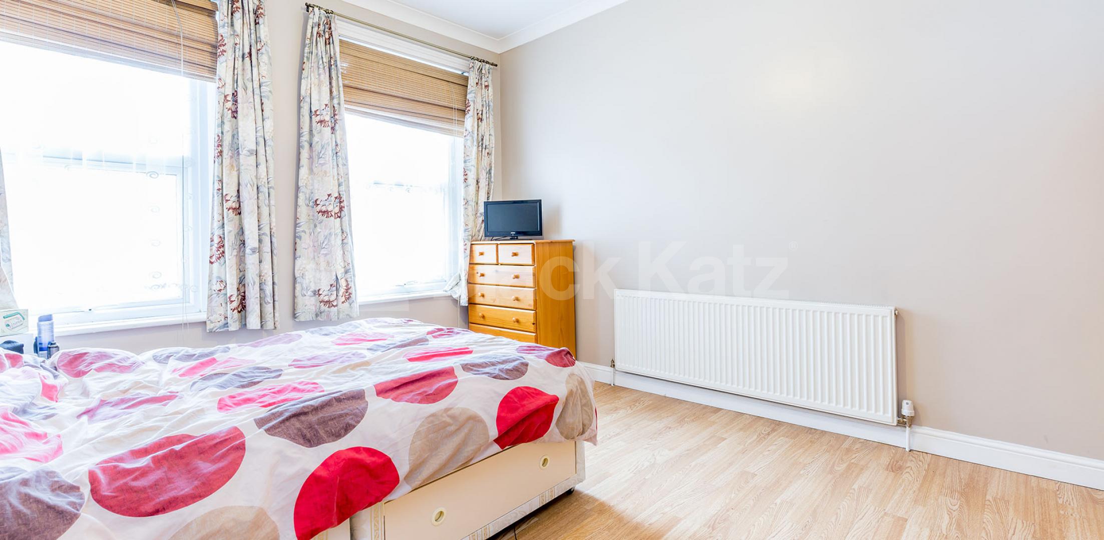 			1 Bedroom, 1 bath, 1 reception Flat			 Hornsey High Street, Hornsey