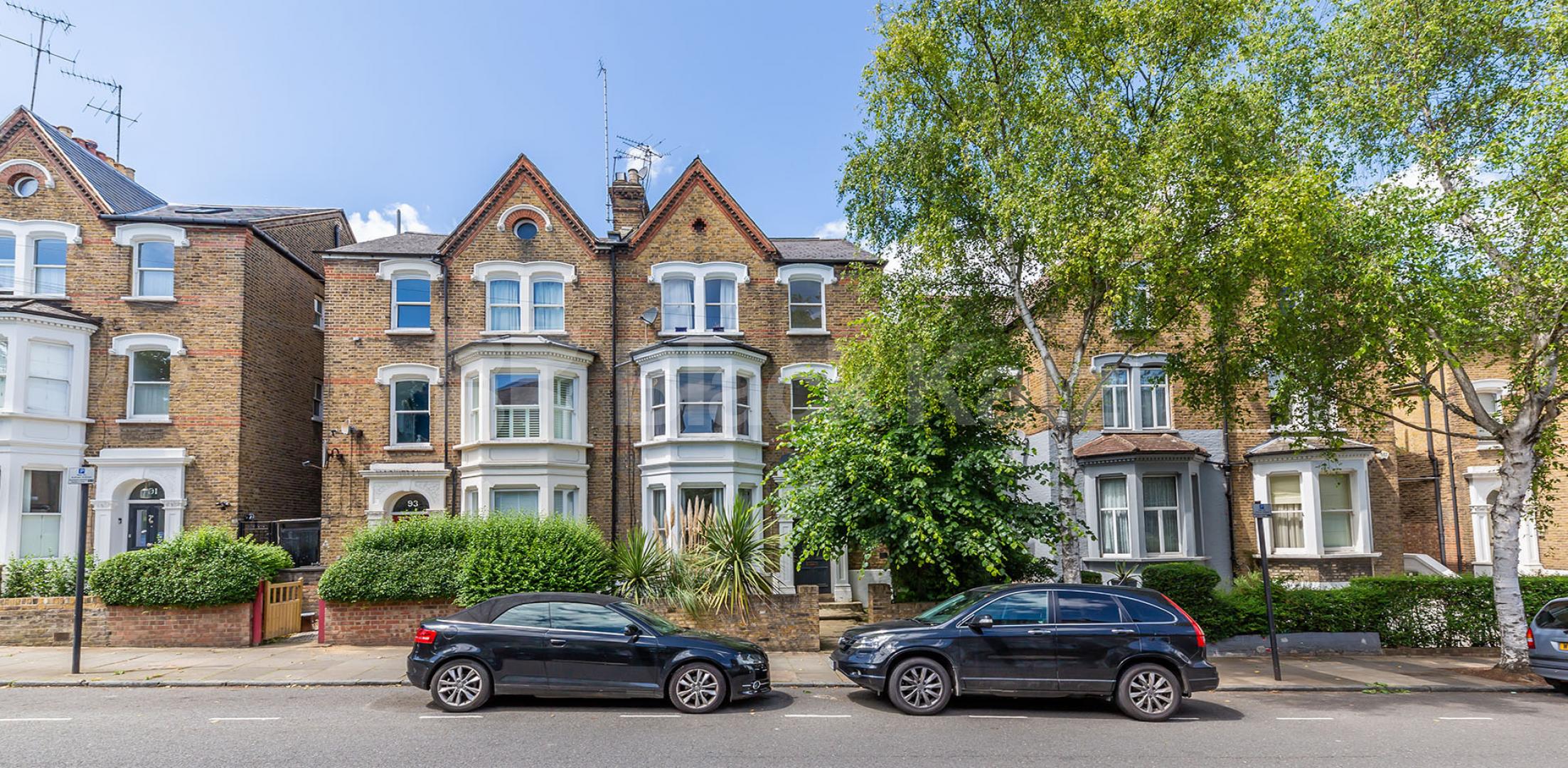 			SPACIOUS 3 BEDROOM CONVERSION, 3 Bedroom, 1 bath, 1 reception Flat			 Lady Margaret Road, TUFNELL PARK N19