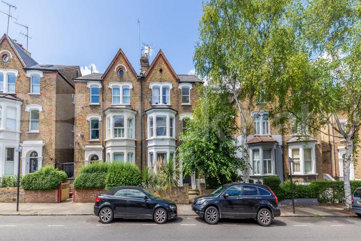 			5 Bedroom, 2 bath, 5 reception Flat			 Lady Margaret, Tufnell Park 