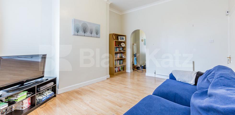 			1 Bedroom, 1 bath, 1 reception Flat			 Hornsey High Street, Hornsey