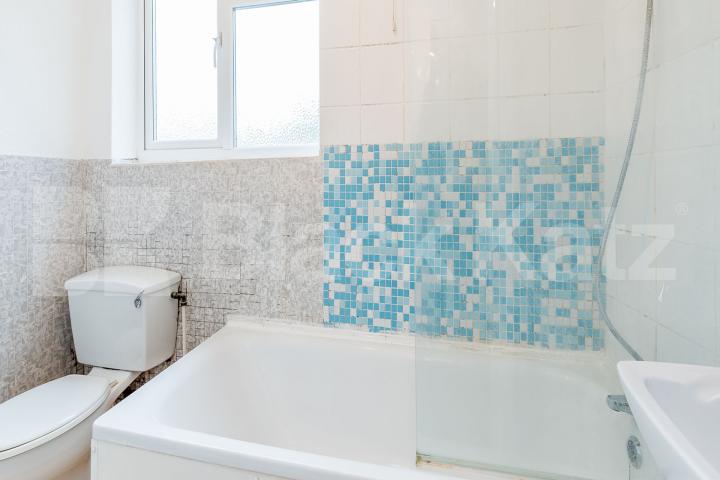 Large top floor split level one bedroom flat set on a beautiful tree lined road Inderwick Road, Crouch End