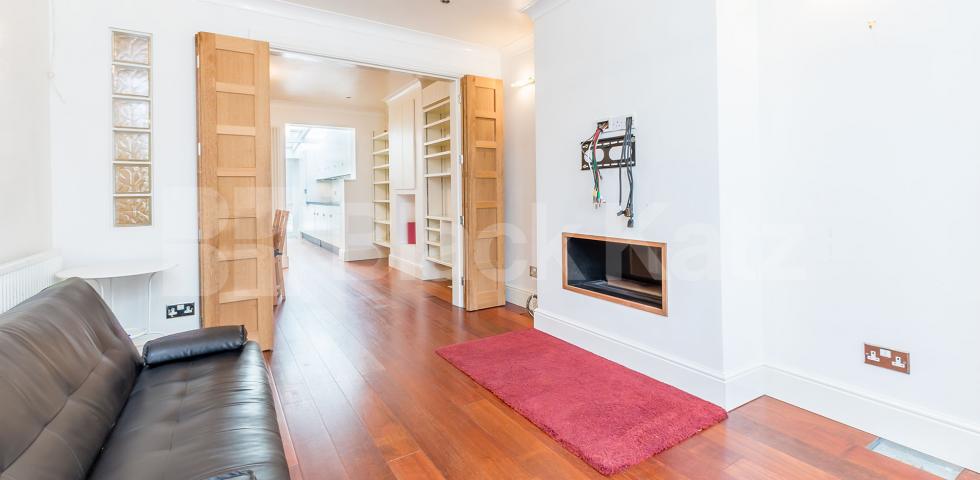 			Rent Inclusive Of All Utility Bills !!!, 1 Bedroom, 1 bath, 1 reception Ground Floor Flat			 Clarendon Road, Turnpike Lane