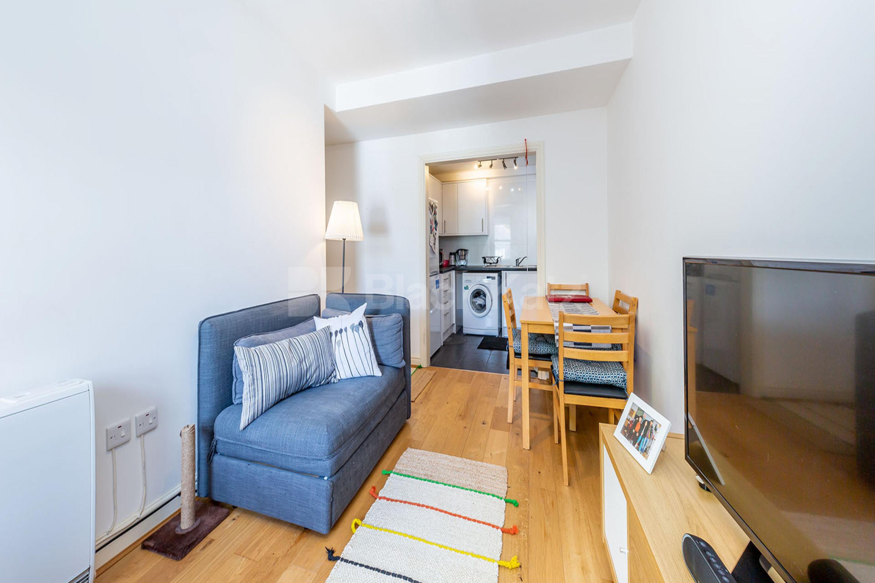 Modern and well located 1 bedroom property 2 minutes to Caledonian Road Station  Hillmarton Road, Islington / Caledonian Road N7