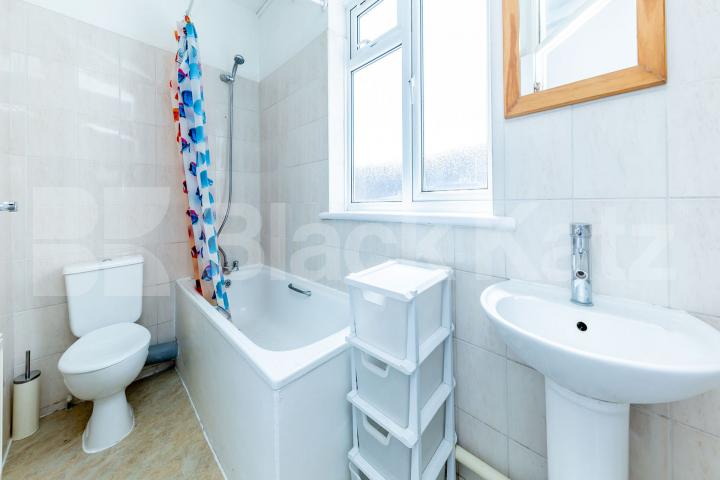 5 bedroom property perfect for students or professionals in zone 1 Chapel Market, Angel