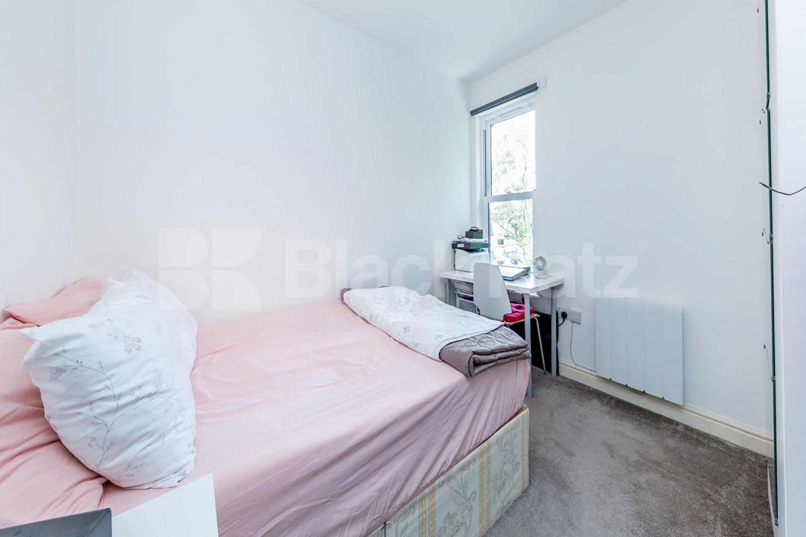Modern and well located 1 bedroom property 2 minutes to Caledonian Road Station  Hillmarton Road, Islington / Caledonian Road
