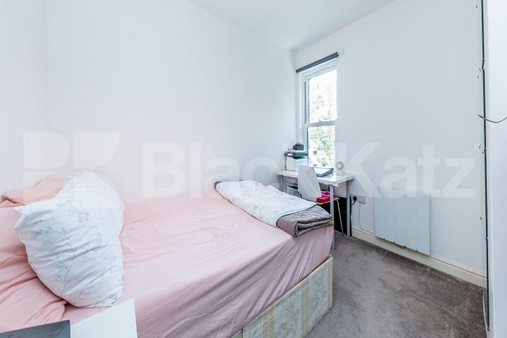 Modern and well located 1 bedroom property 2 minutes to Caledonian Road Station  Hillmarton Road, Islington / Caledonian Road