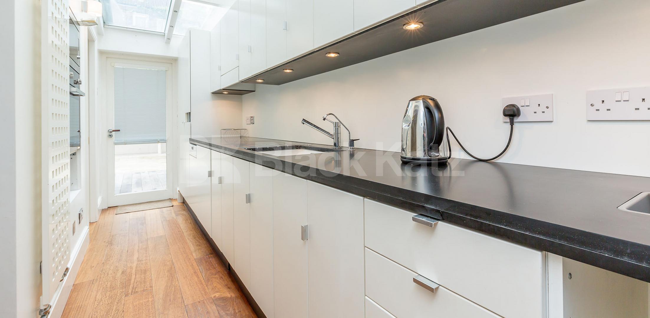 			Rent Inclusive Of All Utility Bills !!!, 1 Bedroom, 1 bath, 1 reception Ground Floor Flat			 Clarendon Road, Turnpike Lane