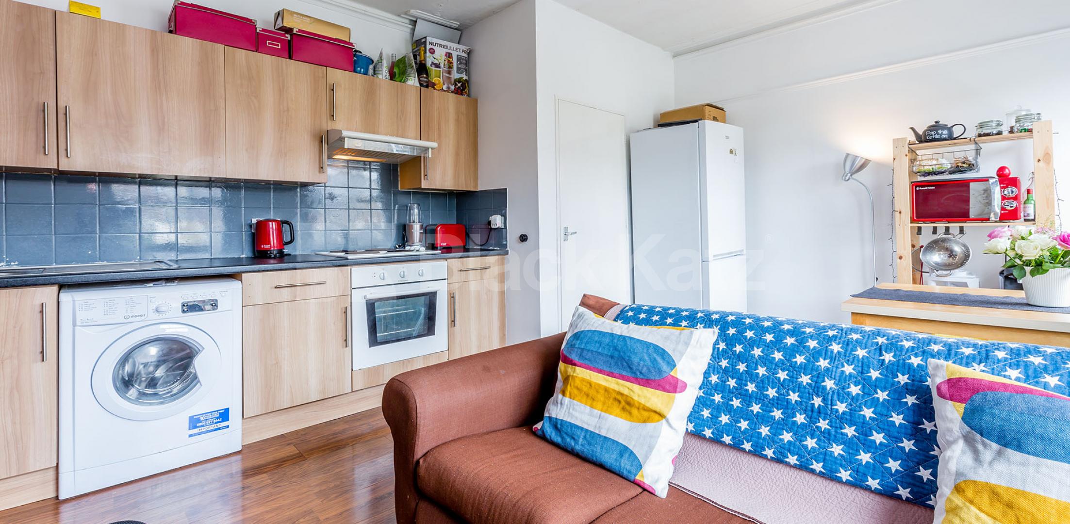 			NEW INSTRUCTION!, 2 Bedroom, 2 bath, 1 reception Apartment			 Cheshire Road, Bounds Green