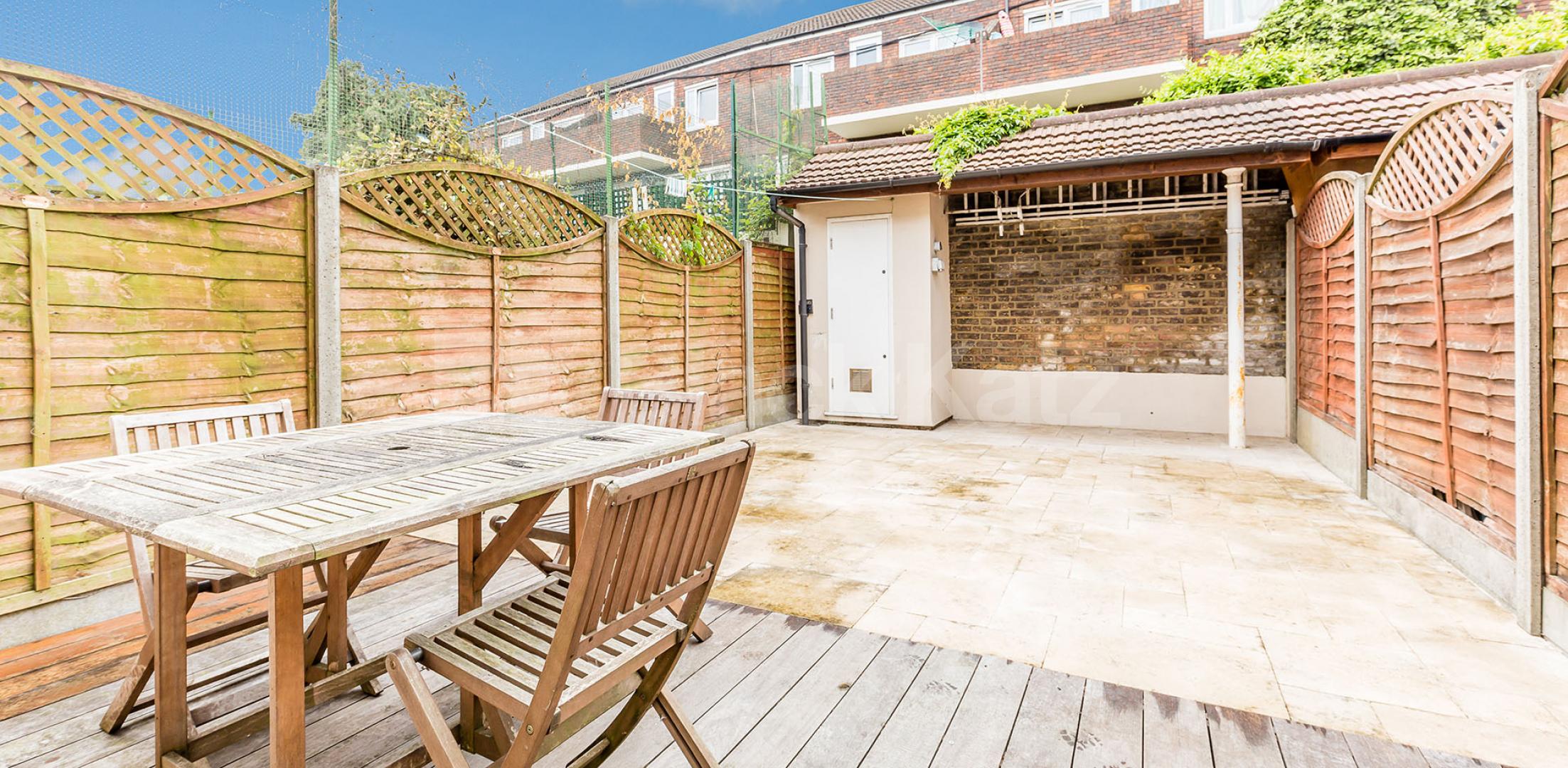 			Rent Inclusive Of All Utility Bills !!!, 1 Bedroom, 1 bath, 1 reception Ground Floor Flat			 Clarendon Road, Turnpike Lane