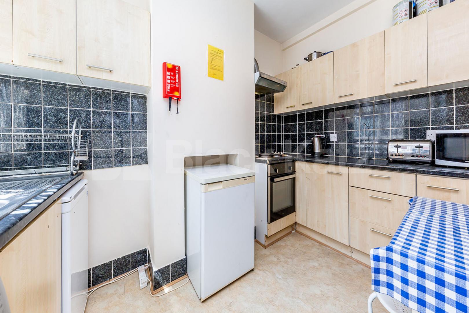 5 bedroom property perfect for students or professionals in zone 1 Chapel Market, Angel