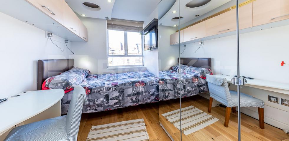 			4 Bedroom, 1 bath, 1 reception Maisonette			 OLD CHURCH ROAD E1 , Whitechapel/Stepney 