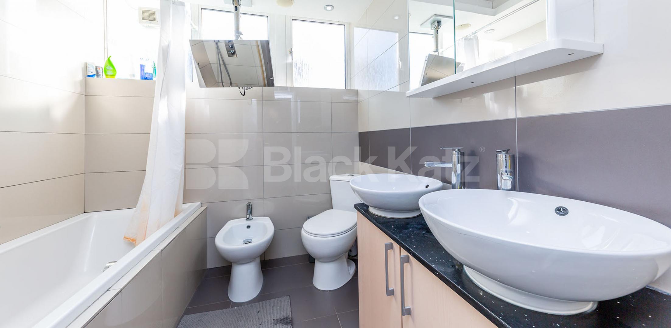 			4 Bedroom, 1 bath, 1 reception Maisonette			 OLD CHURCH ROAD E1 , Whitechapel/Stepney 