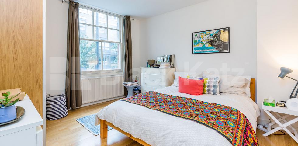 			LARGE 2 BEDROOM FLAT WITH PRIVATE TERRACE, 2 Bedroom, 1 bath, 1 reception Flat			 Blackstock Road, HIGHBURY-ARSENAL-FINSBURY PARK