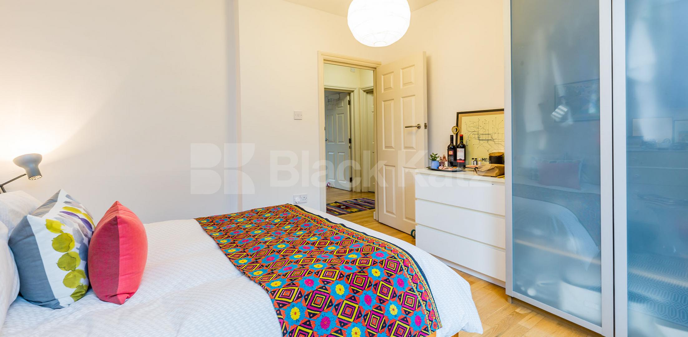 			LARGE 2 BEDROOM FLAT WITH PRIVATE TERRACE, 2 Bedroom, 1 bath, 1 reception Flat			 Blackstock Road, HIGHBURY-ARSENAL-FINSBURY PARK