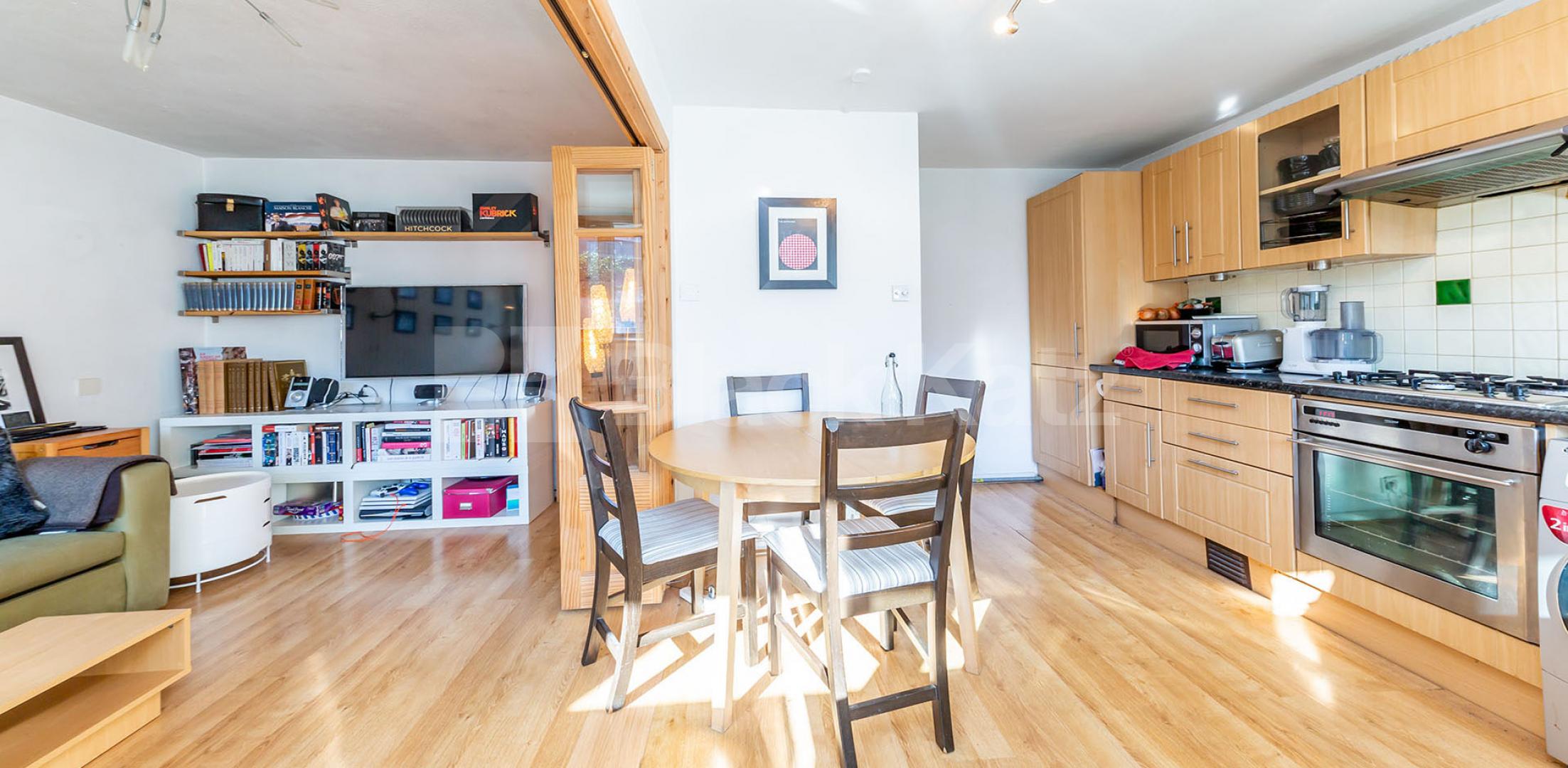 			1 Bedroom, 1 bath, 1 reception Flat			 Cyrus Street , ANGEL-CLERKENWELL-OLD STREET