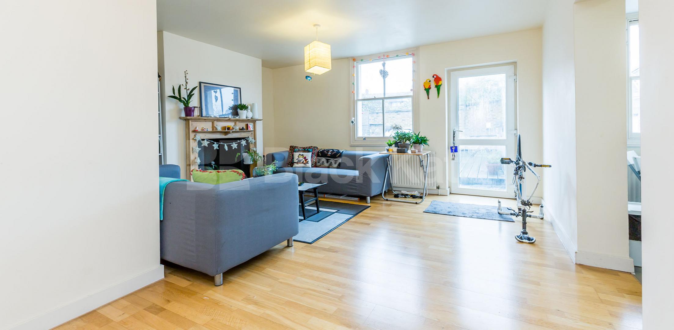 			LARGE 2 BEDROOM FLAT WITH PRIVATE TERRACE, 2 Bedroom, 1 bath, 1 reception Flat			 Blackstock Road, HIGHBURY-ARSENAL-FINSBURY PARK
