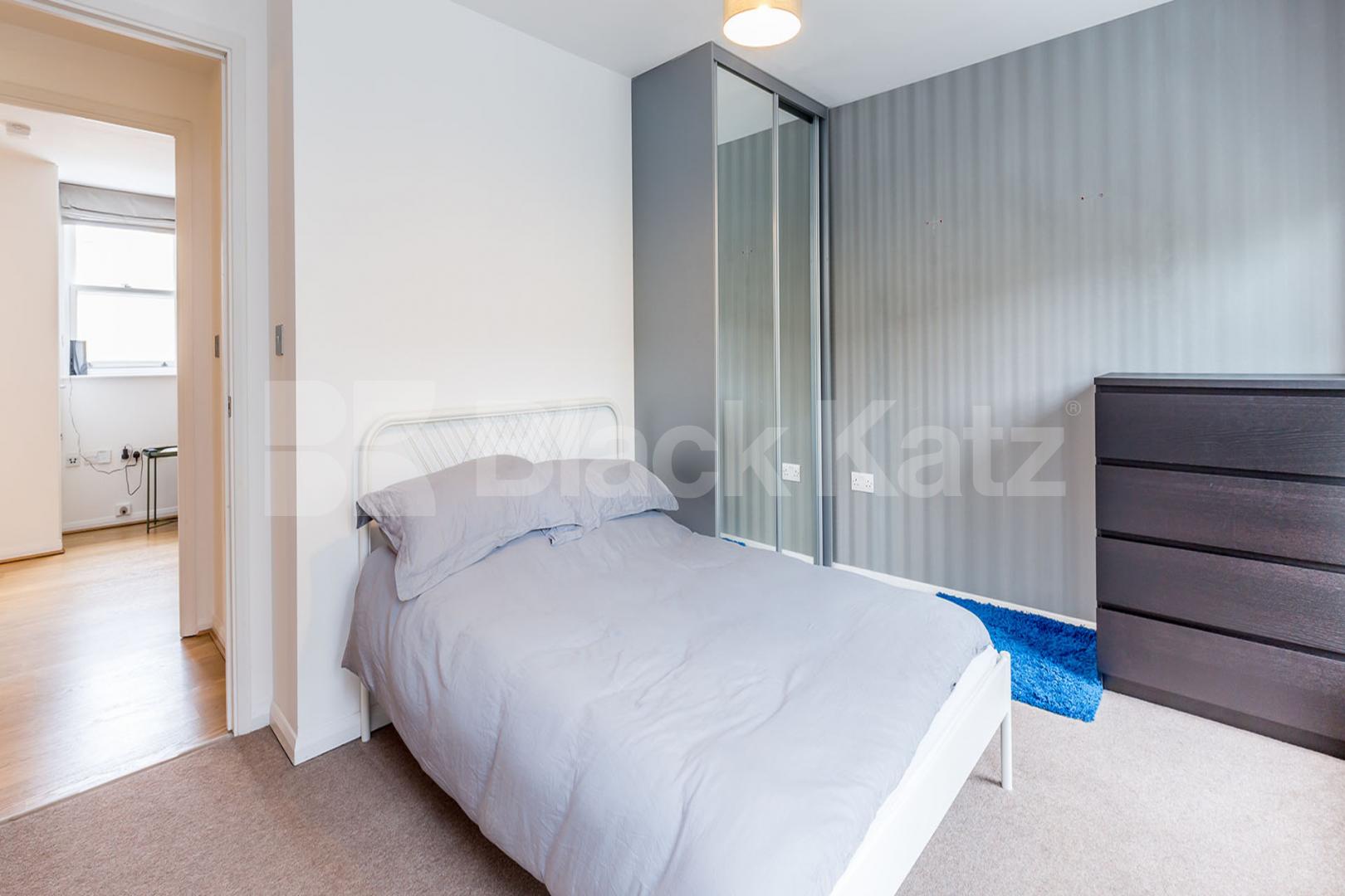 spacious 2 bedroom property located in zone 1 Kings cross Wharfdale Road, Kings Cross