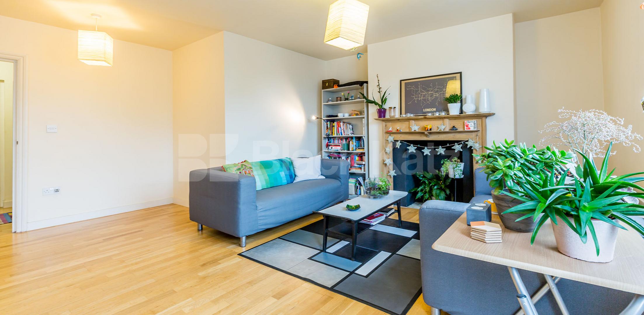 			LARGE 2 BEDROOM FLAT WITH PRIVATE TERRACE, 2 Bedroom, 1 bath, 1 reception Flat			 Blackstock Road, HIGHBURY-ARSENAL-FINSBURY PARK