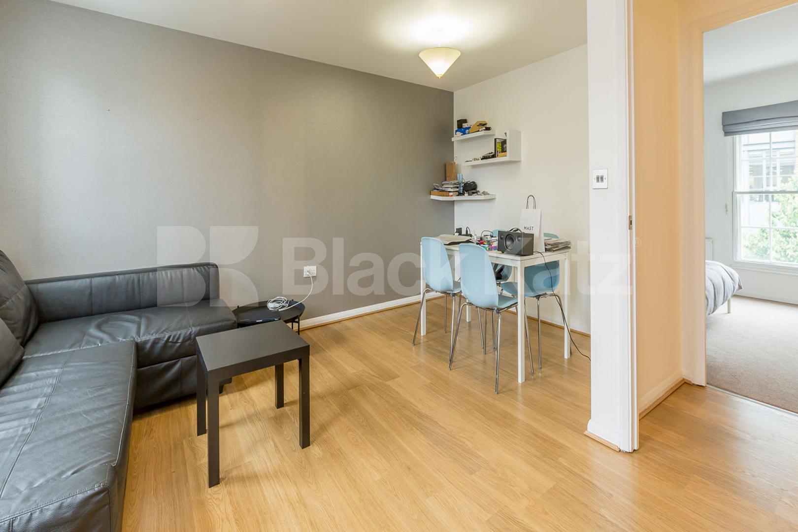 spacious 2 bedroom property located in zone 1 Kings cross Wharfdale Road, Kings Cross