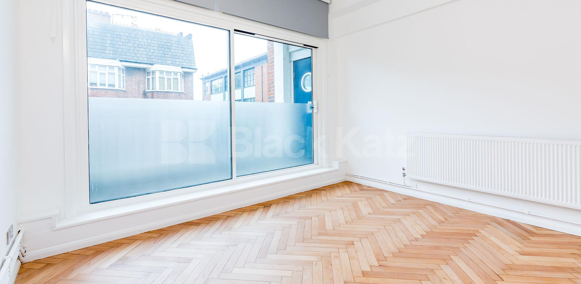 			SPACIOUS TWO BEDROOM WAREHOUSE CONVERSION, 2 Bedroom, 1 bath, 1 reception Flat			 GROVE HOUSE-TUDOR ROAD, HACKNEY-BETHNAL GREEN-LONDON FIELDS