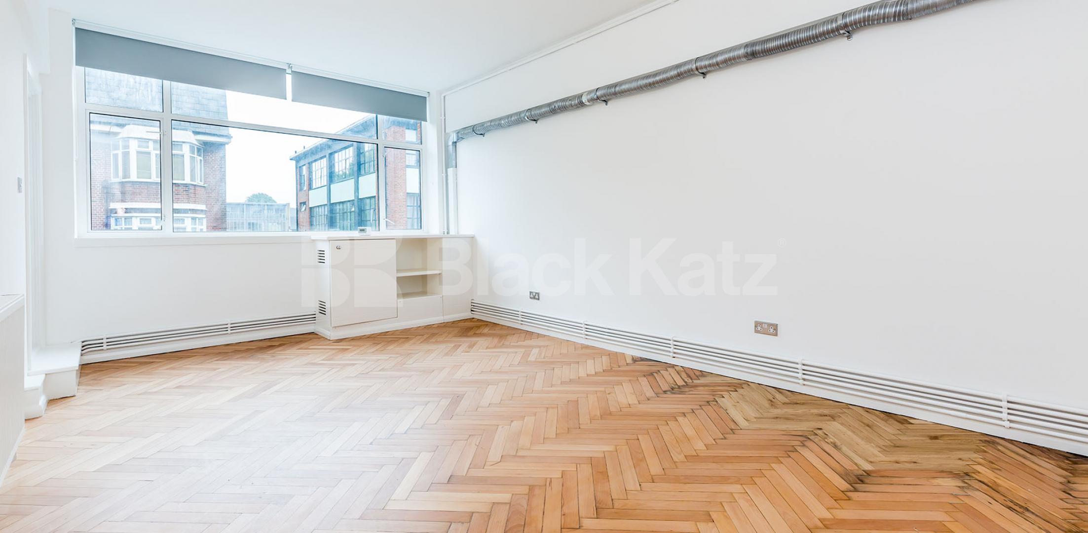 			SPACIOUS TWO BEDROOM WAREHOUSE CONVERSION, 2 Bedroom, 1 bath, 1 reception Flat			 GROVE HOUSE-TUDOR ROAD, HACKNEY-BETHNAL GREEN-LONDON FIELDS