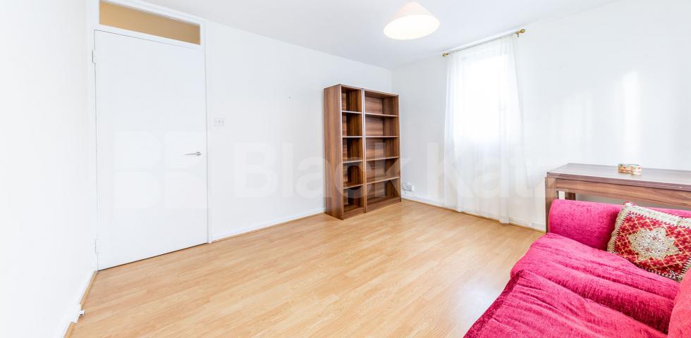 			New Instruction!, 1 Bedroom, 1 bath, 1 reception Flat			 Middle Lane, Crouch End