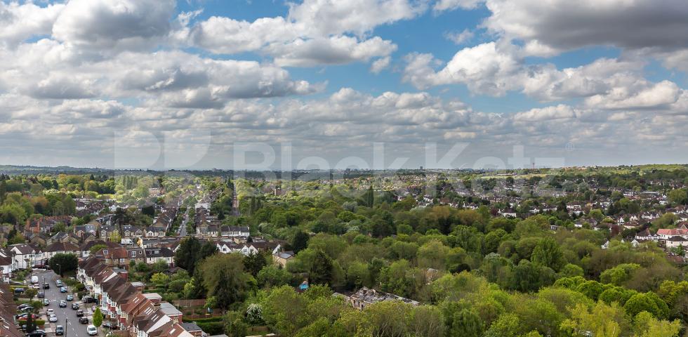 			New Instruction!, 2 Bedroom, 1 bath, 1 reception Apartment			 Northway House, Whetstone