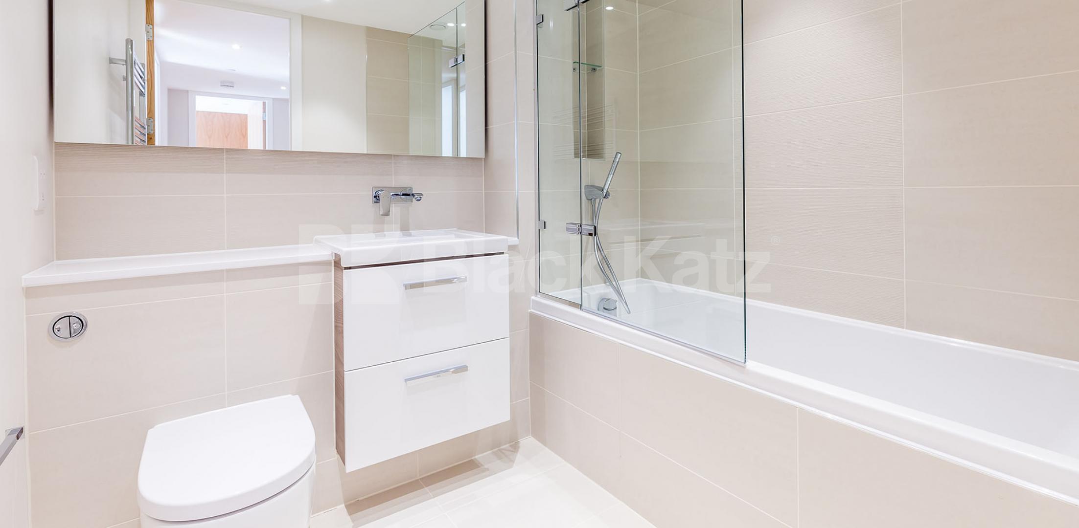 			New Instruction!, 2 Bedroom, 2 bath, 1 reception Apartment			 Northway House, Whetstone