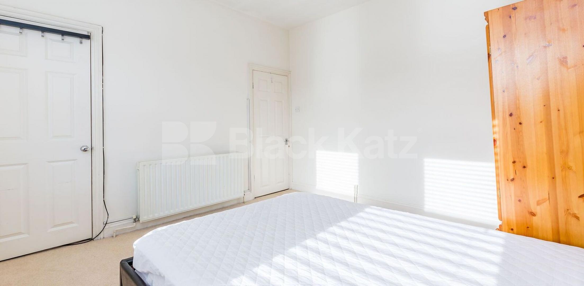 			Lovely 3 Bedroom flat, 3 Bedroom, 1 bath, 1 reception Flat			 South View Road, Crouch End-Alexandra Palace