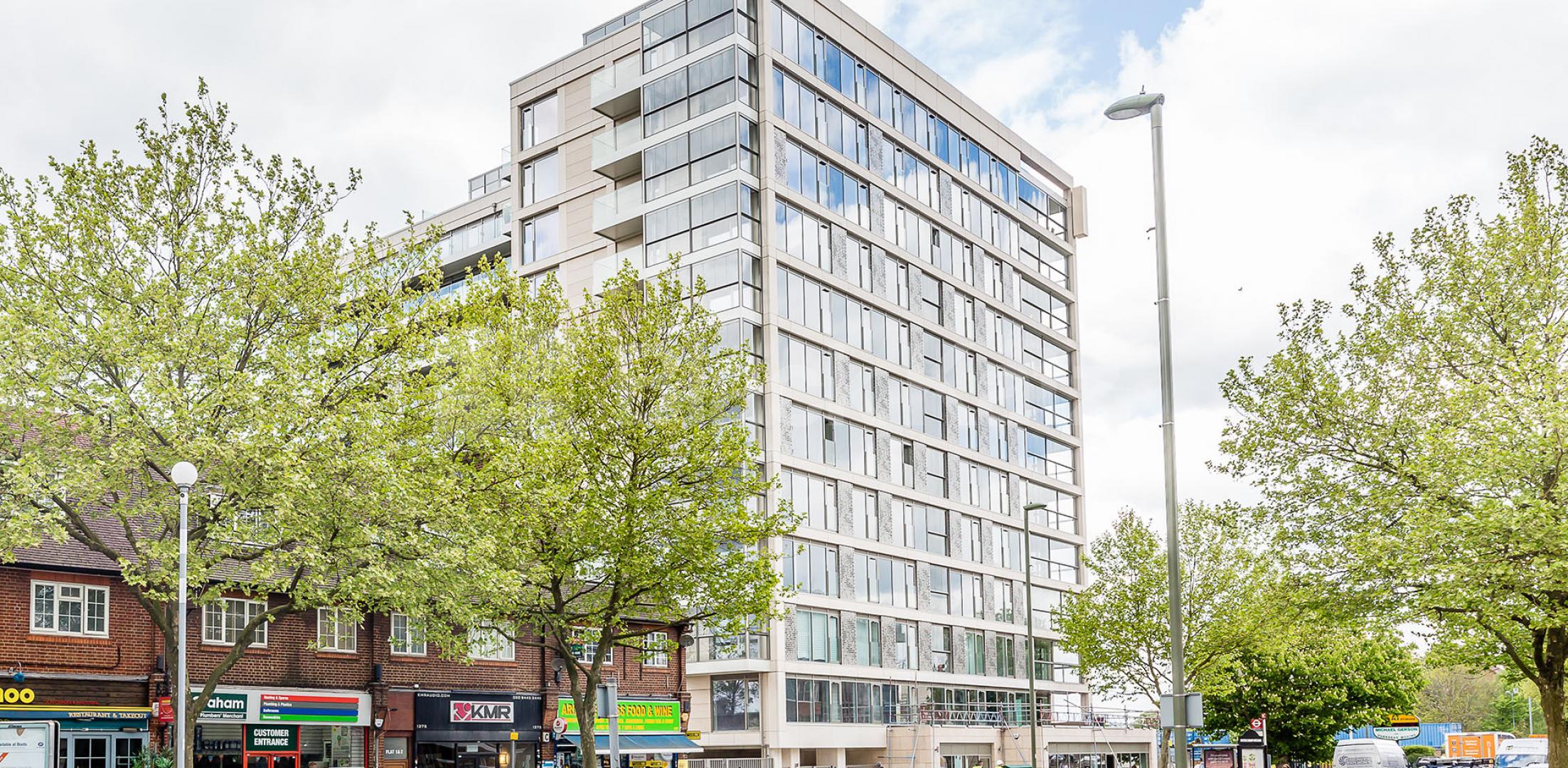 			New Instruction!, 2 Bedroom, 1 bath, 1 reception Apartment			 Northway House, Whetstone