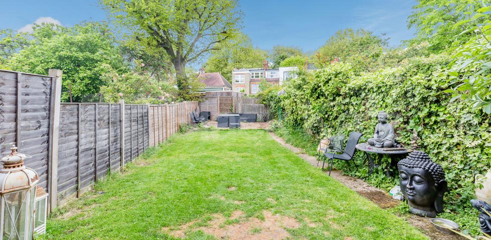 			Fantasic house in Crouch End, 4 Bedroom, 1 bath, 1 reception House			 Park Avenue South, Crouch End