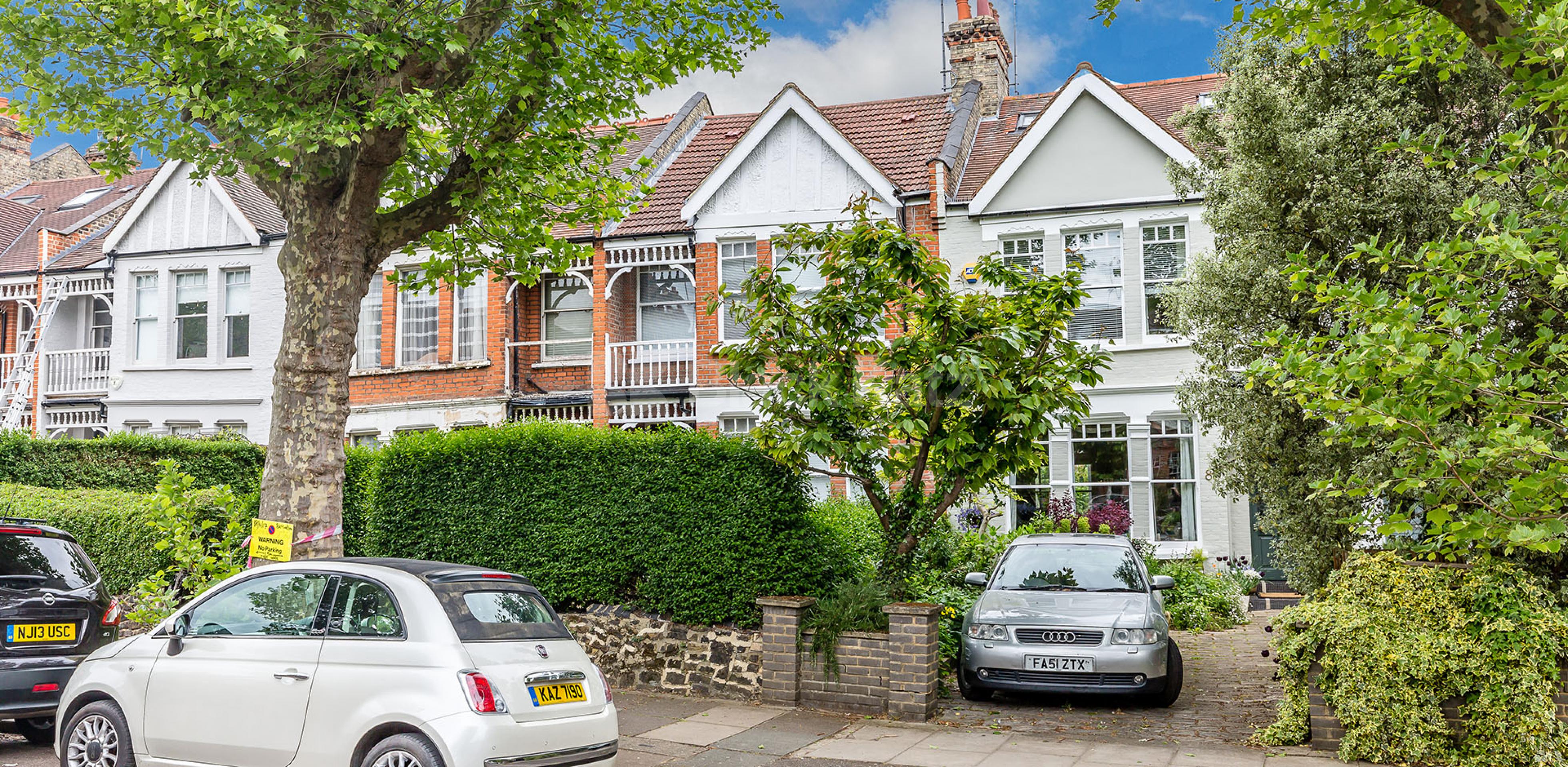 			Fantasic house in Crouch End, 4 Bedroom, 1 bath, 1 reception House			 Park Avenue South, Crouch End N8