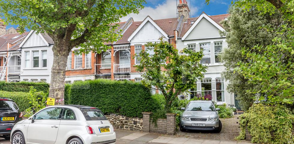 			Fantasic house in Crouch End, 4 Bedroom, 1 bath, 1 reception House			 Park Avenue South, Crouch End