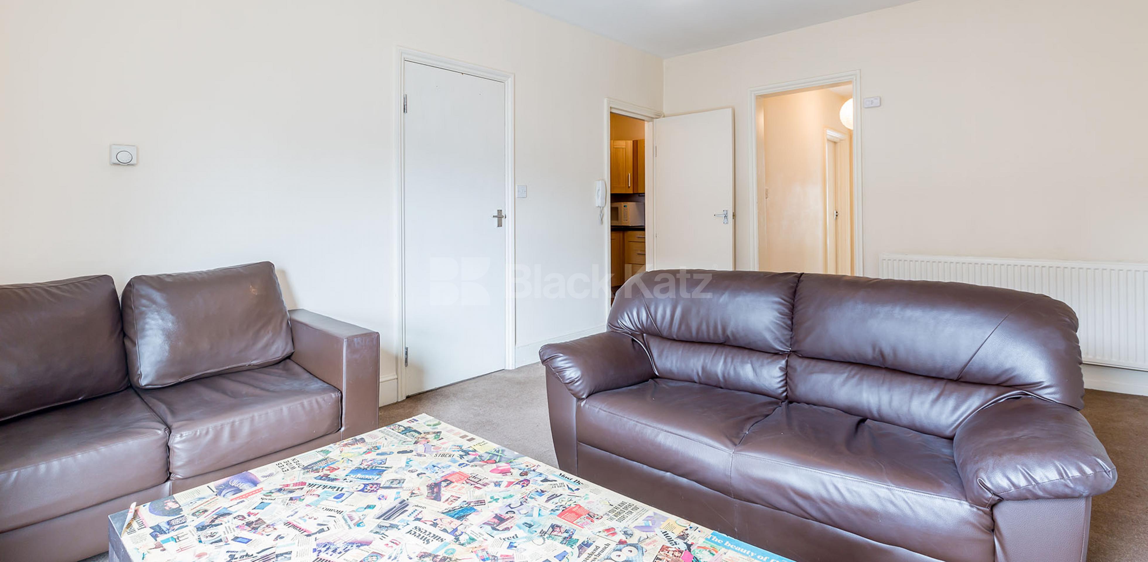 			NEW INSTRUCTION!, 2 Bedroom, 1 bath, 1 reception Flat			 Park Road , Crouch End  N8